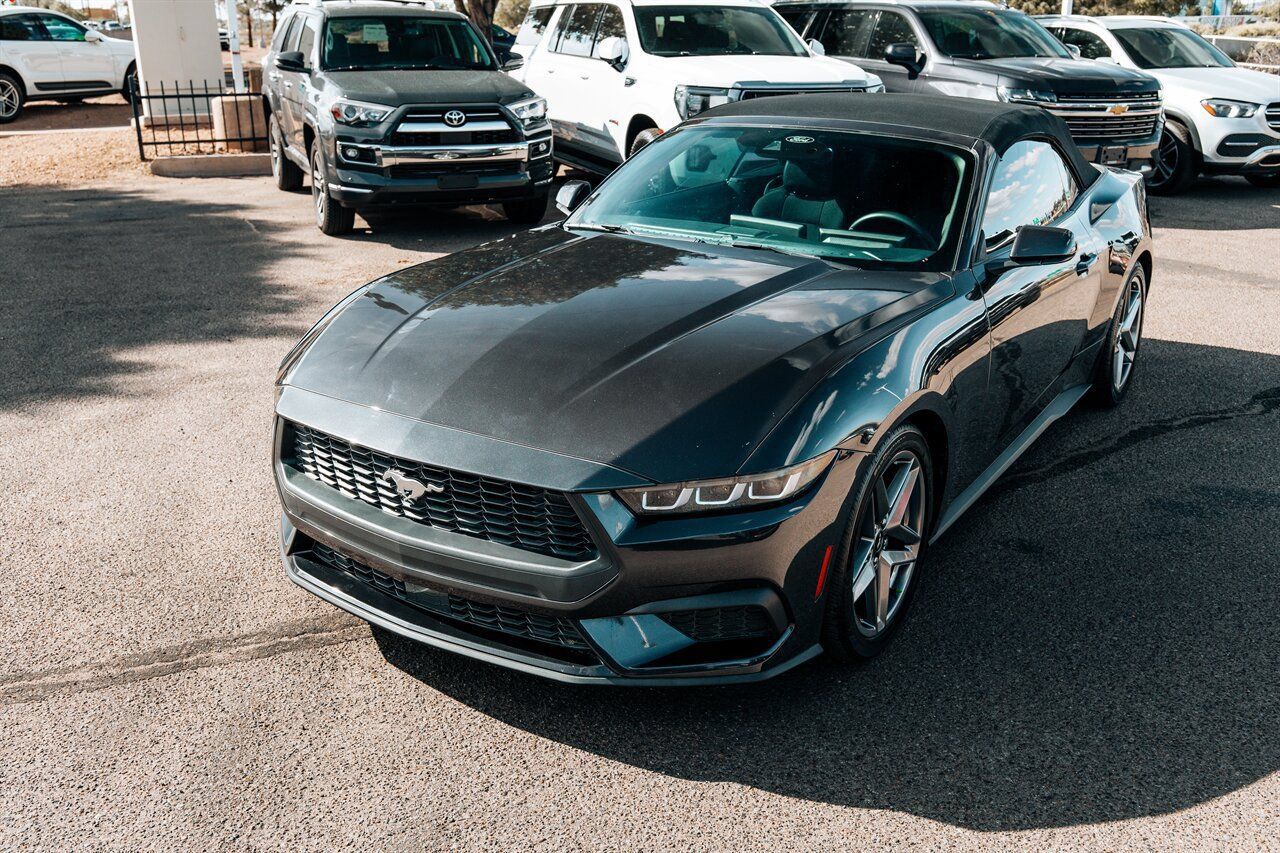 Used 2024 Ford Mustang Convertible RWD image 12