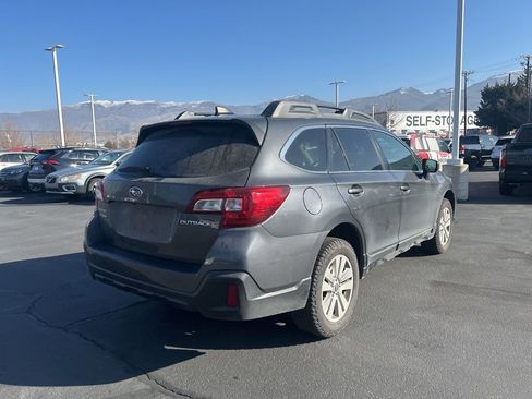 Used 2019 Subaru Outback 2.5i Premium image 4