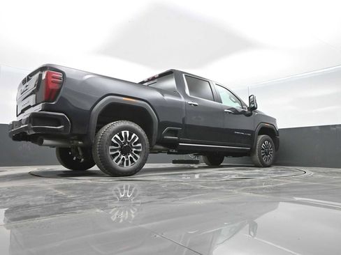 New 2025 GMC Sierra 3500 Denali Ultimate image 39