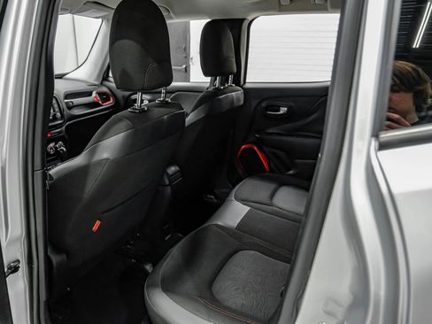 Used 2017 Jeep Renegade Trailhawk image 41