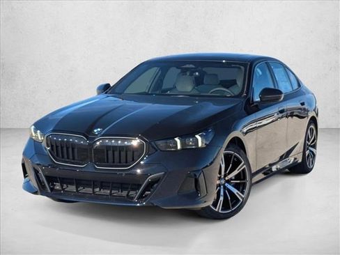 Used 2026 BMW 530i w/ M Sport Package image 1