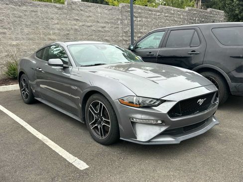 Used 2021 Ford Mustang GT RWD image 2