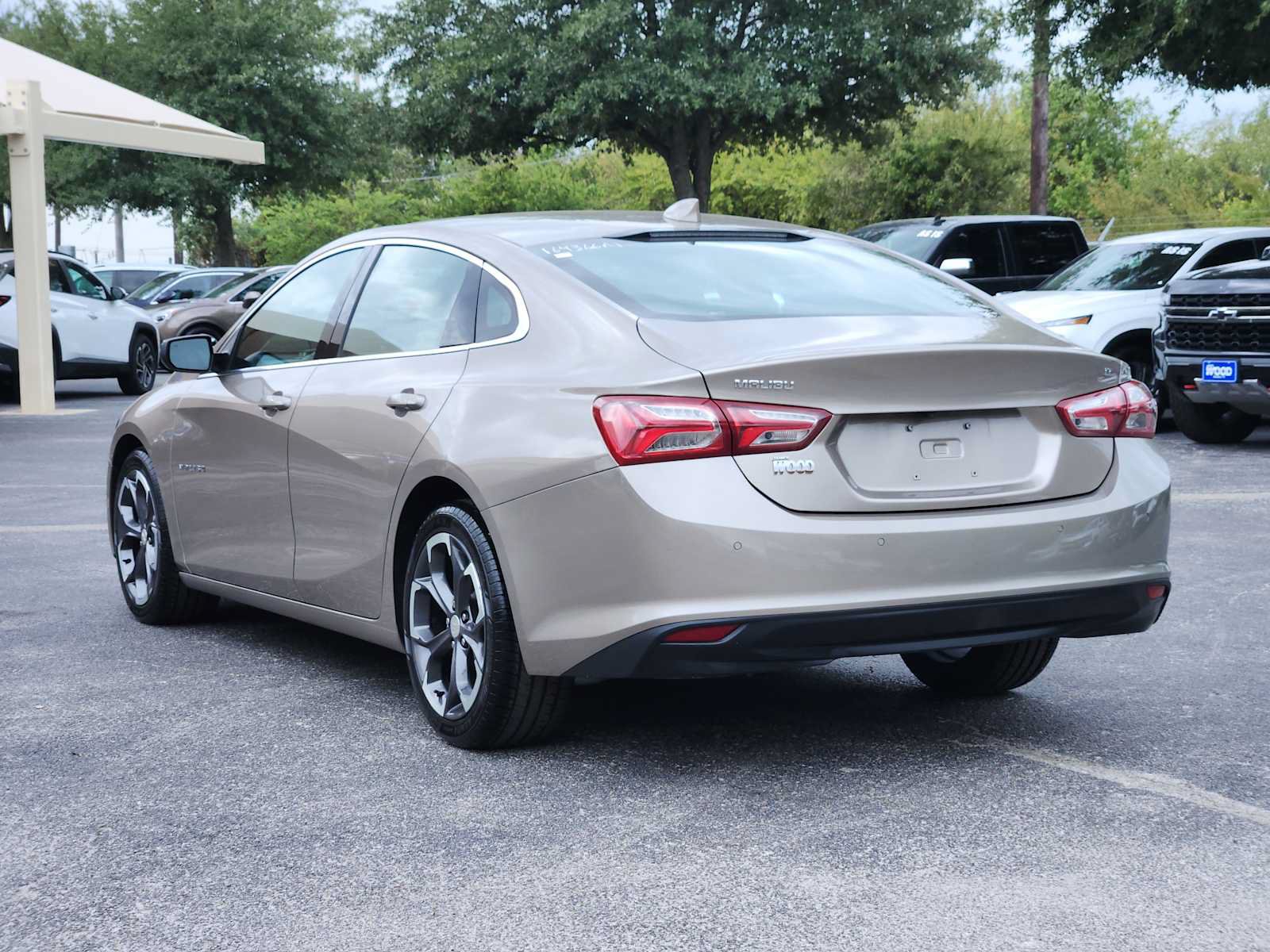 Certified 2022 Chevrolet Malibu LT w/ Leather Package FWD image 5