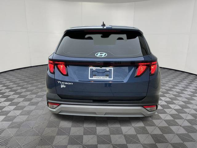 Certified 2025 Hyundai Tucson SE FWD image 9