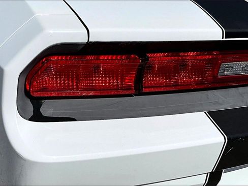 Used 2013 Dodge Challenger SXT image 24