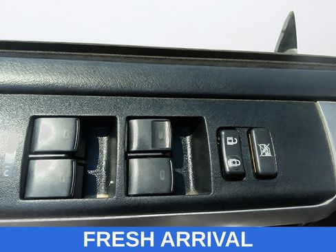 Used 2013 Toyota 4Runner SR5 w/ Premium Pkg AWD/4WD image 18