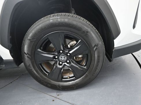Used 2024 Toyota RAV4 XLE FWD image 43