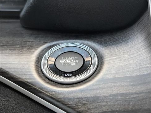 Used 2023 Jeep Grand Cherokee L Limited w/ Luxury Tech Group II AWD/4WD image 12