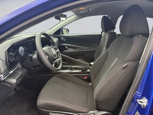 Used 2024 Hyundai Elantra SEL FWD image 11