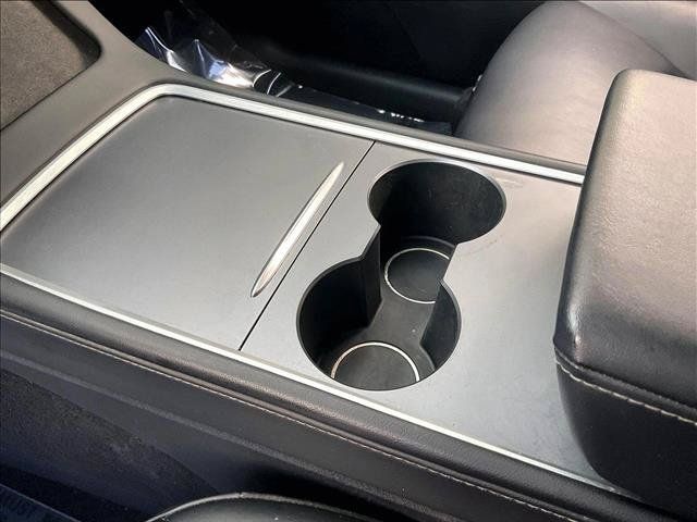 Used 2023 Tesla Model Y Performance AWD/4WD image 13