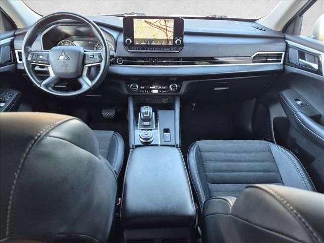 Used 2024 Mitsubishi Outlander SE FWD image 15