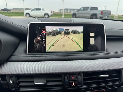 Used 2015 BMW X5 xDrive50i image 16