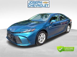 Used 2025 Toyota Camry LE FWD video 2