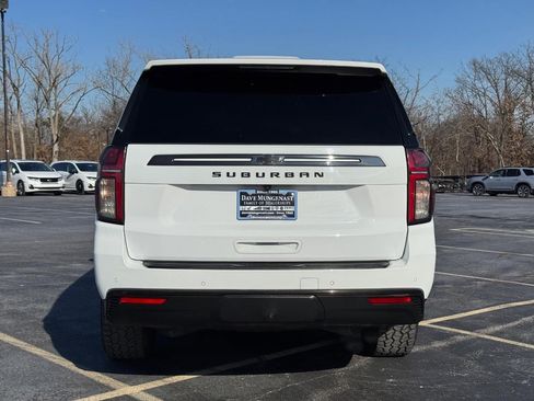 Used 2021 Chevrolet Suburban Z71 w/ Z71 Signature Package image 5