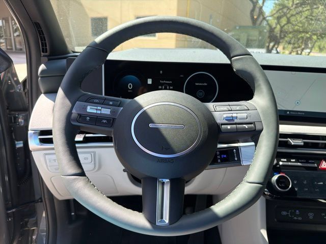 New 2026 Hyundai Tucson Limited FWD image 8