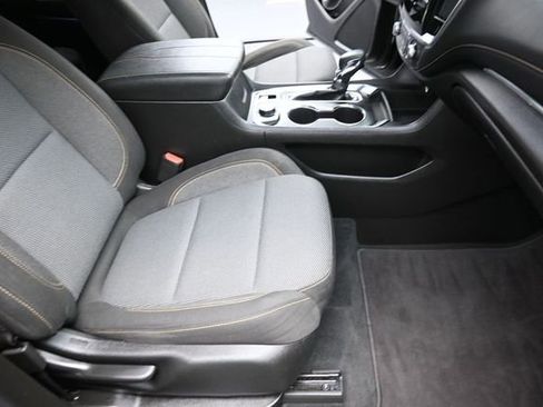 Used 2021 Chevrolet Traverse LS FWD image 28