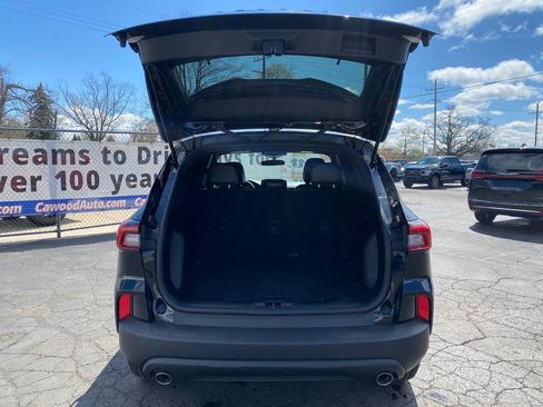 Used 2025 Ford Escape ST-Line image 4