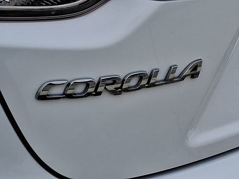 Used 2024 Toyota Corolla LE FWD image 10