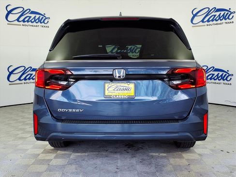 Used 2025 Honda Odyssey EX-L image 4