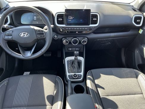 New 2025 Hyundai Venue Limited image 5