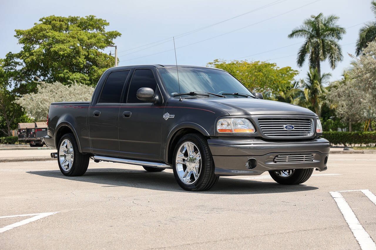 Used 2002 Ford F150 Harley-Davidson RWD image 1