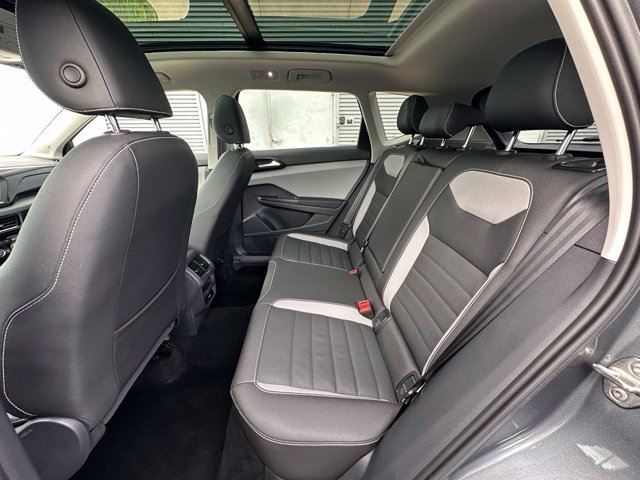 Certified 2023 Volkswagen Taos SEL AWD/4WD image 27