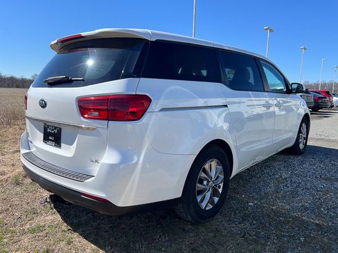 Used 2020 Kia Sedona LX image 6