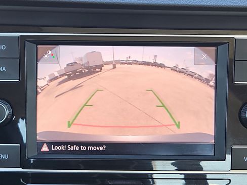 Used 2024 Volkswagen Jetta SE image 24