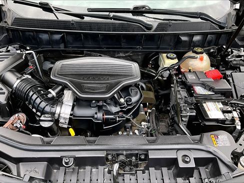 Used 2018 Cadillac XT5 FWD image 32