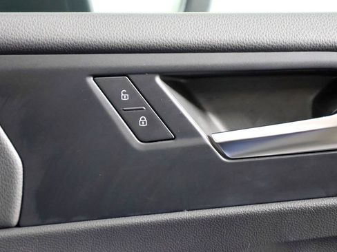 Used 2020 Volkswagen Jetta S image 38