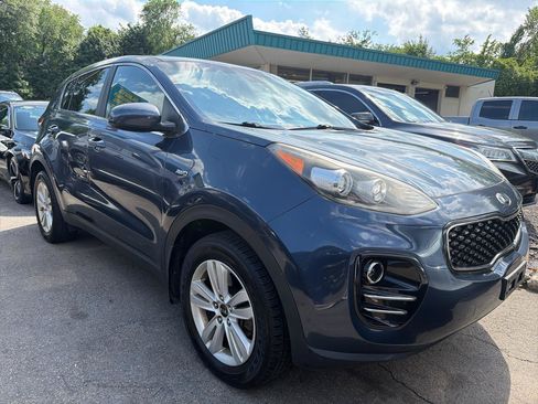Used 2017 Kia Sportage LX AWD/4WD image 3