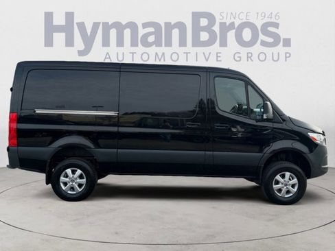 Used 2020 Mercedes-Benz Sprinter 2500 image 2