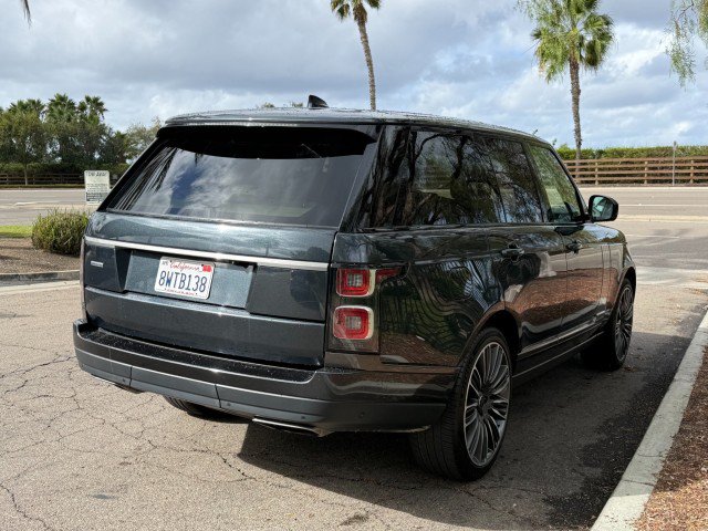 Used 2018 Land Rover Range Rover Supercharged AWD/4WD image 8