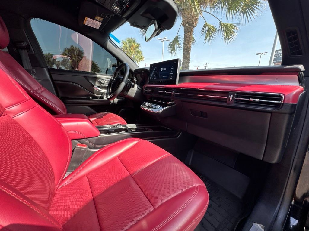 Certified 2024 Lincoln Corsair Reserve w/ Jet Appearance Package FWD image 24