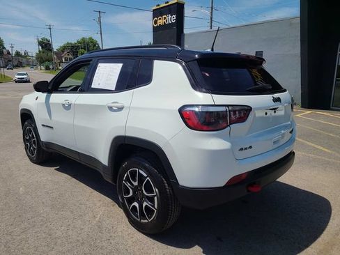 Used 2025 Jeep Compass Trailhawk AWD/4WD image 10