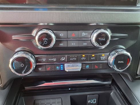 New 2026 Ford F250 Platinum image 11