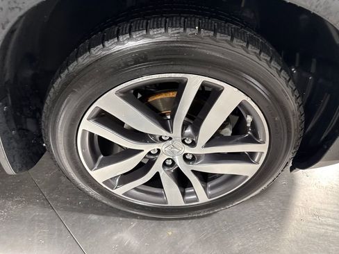 Certified 2017 Honda Pilot Touring image 10