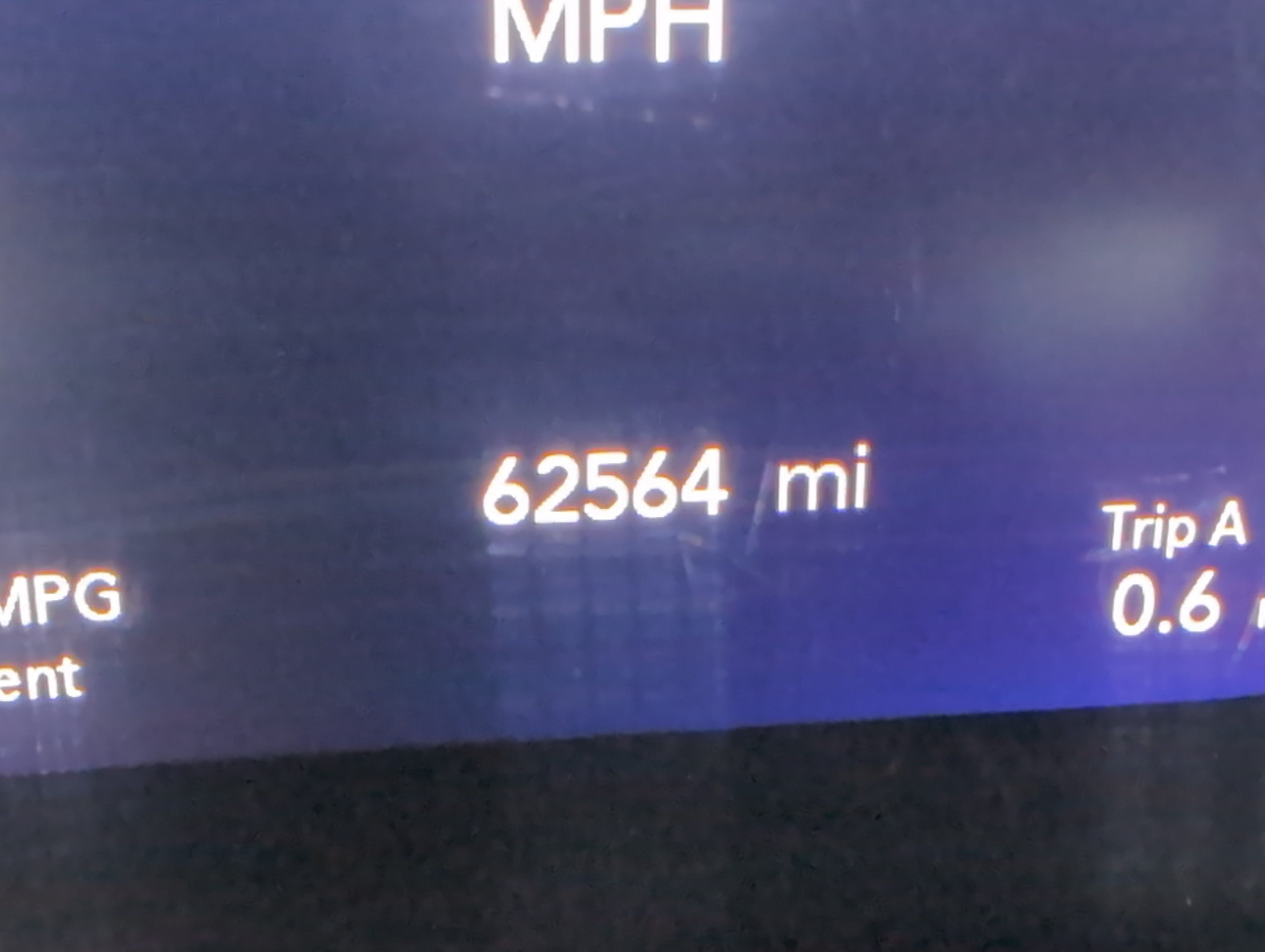 Used 2024 Chrysler Pacifica Touring-L FWD image 22