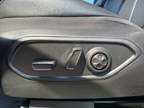 Used 2024 Jeep Grand Cherokee L Limited w/ Luxury Tech Group II AWD/4WD image 37