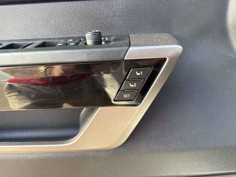 Used 2024 Toyota Tundra Limited image 19