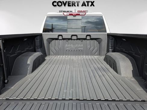 Used 2025 GMC Sierra 1500 AT4 w/ AT4 Premium Package AWD/4WD image 12