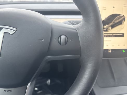 Used 2023 Tesla Model 3 Standard Range image 27