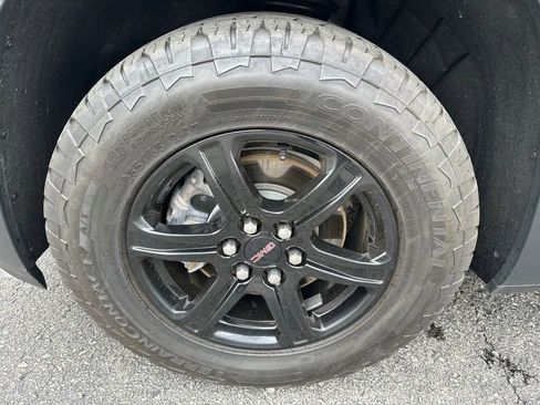 Used 2023 GMC Acadia AT4 w/ Preferred Package AWD/4WD image 39