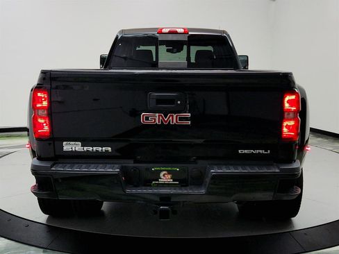 Used 2018 GMC Sierra 3500 Denali w/ Duramax Plus Package image 6