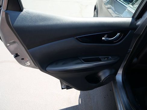 Used 2018 Nissan Rogue Sport SL w/ SL Premium Package AWD/4WD image 16