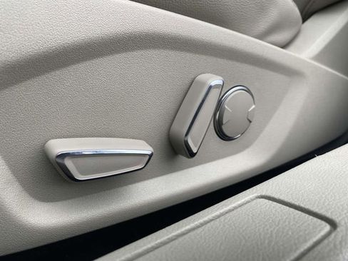 Used 2020 Ford Fusion SEL image 18