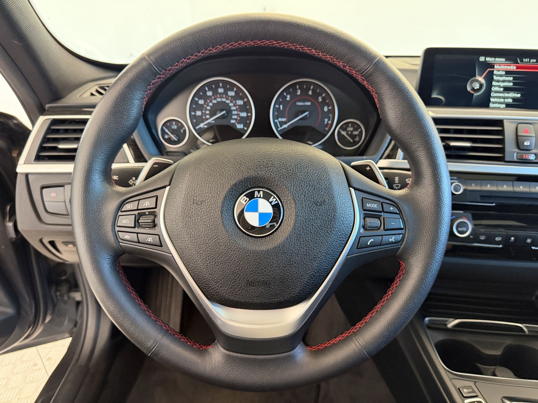 Used 2016 BMW 340i xDrive Sedan AWD/4WD image 11