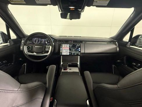 Used 2024 Land Rover Range Rover Long Wheelbase Autobiography image 39