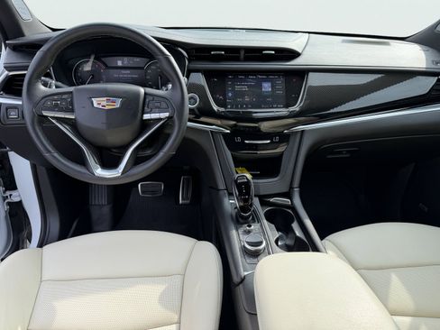 Used 2024 Cadillac XT6 Sport w/ LPO, Floor Liner Package AWD/4WD image 2