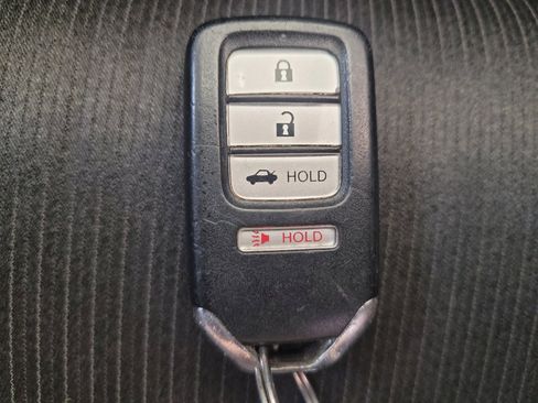 Used 2018 Honda Accord Sport image 32